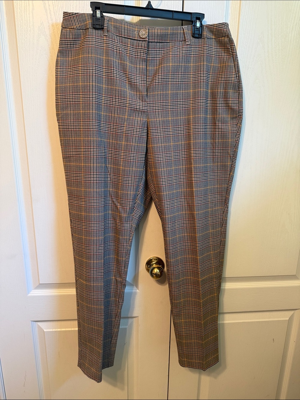 Cato Women's Plaid Trousers in Gray and Brown Tones